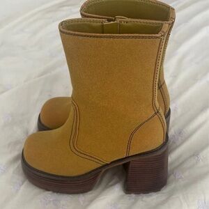 dELiA*s Tan Heeled Boots